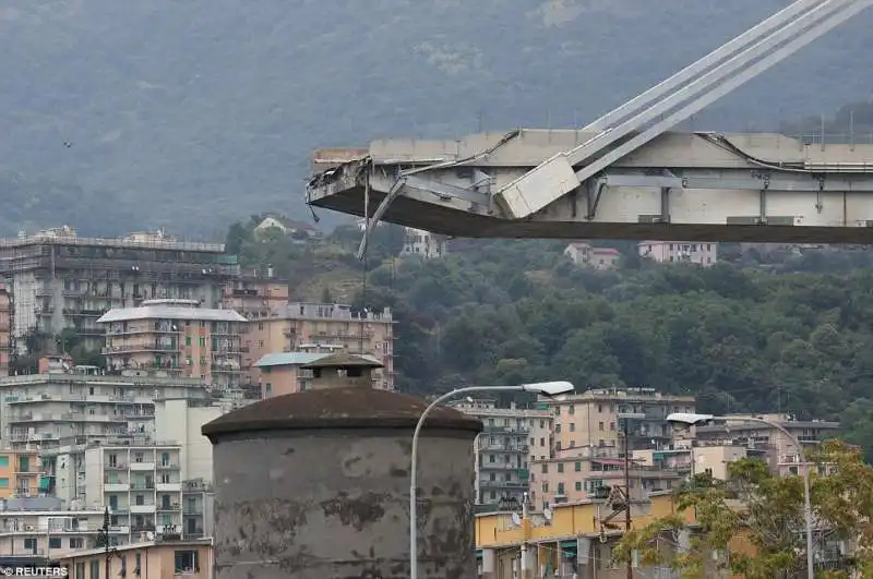 Crollo del ponte di Genova