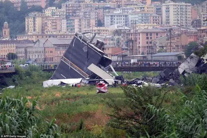 Crollo del ponte di Genova