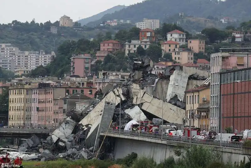 crollo ponte morandi 1