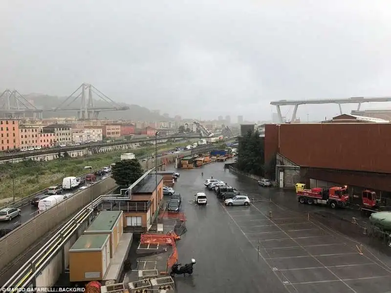 crollo ponte morandi genova 29