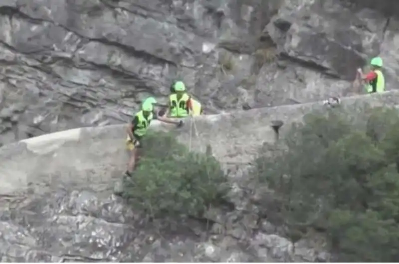 la piena del torrente raganello 9