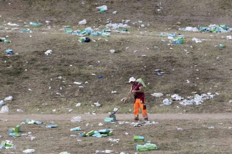 la spazzatura dei papa boys al circo massimo 41