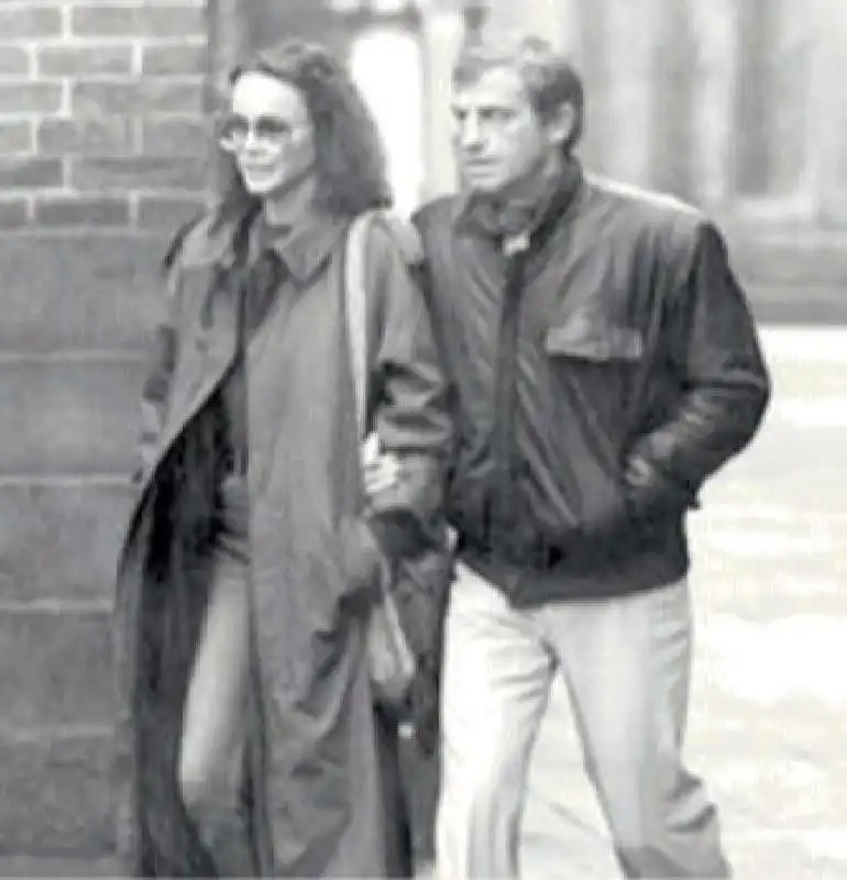 LAURA ANTONELLI E JEAN PAUL BELMONDO - FOTO BARILLARI