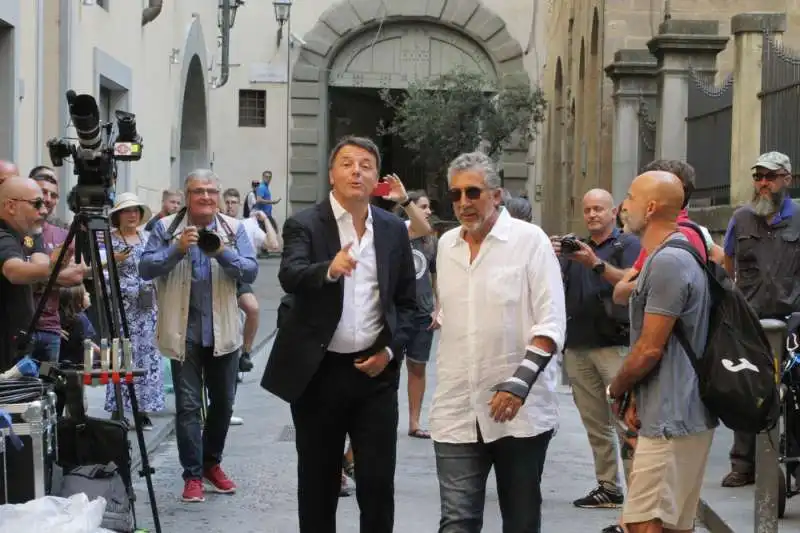 MATTEO RENZI E LUCIO PRESTA DURANTE LE RIPRESE DELLA DOCUFICTION SU FIRENZE