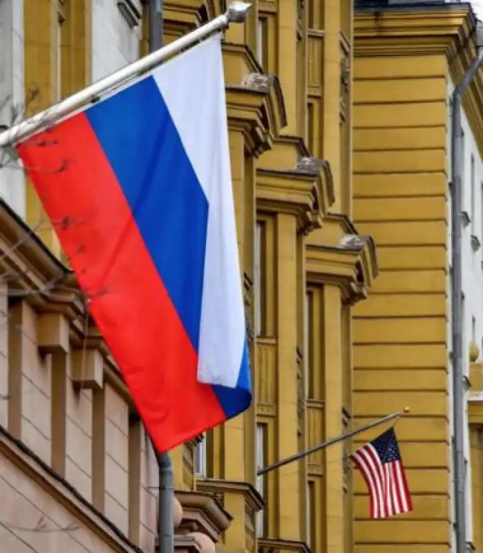 spia russa in ambasciata usa a mosca