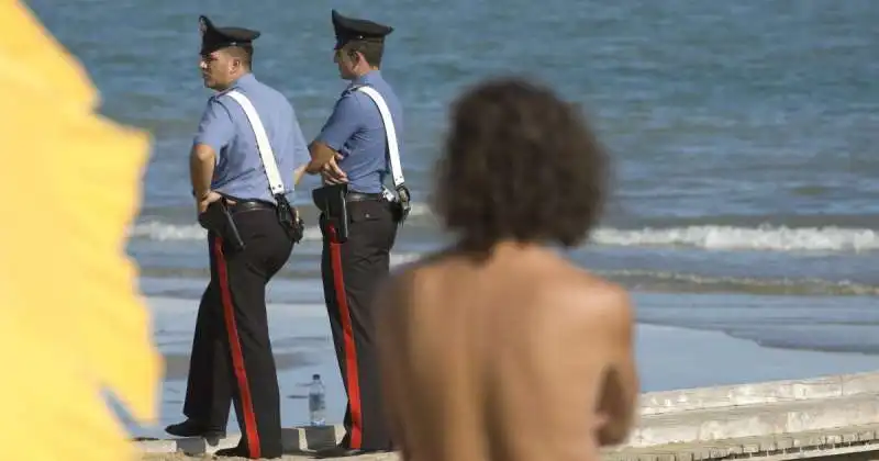 uomo ucciso in spiaggia a nicotera 8