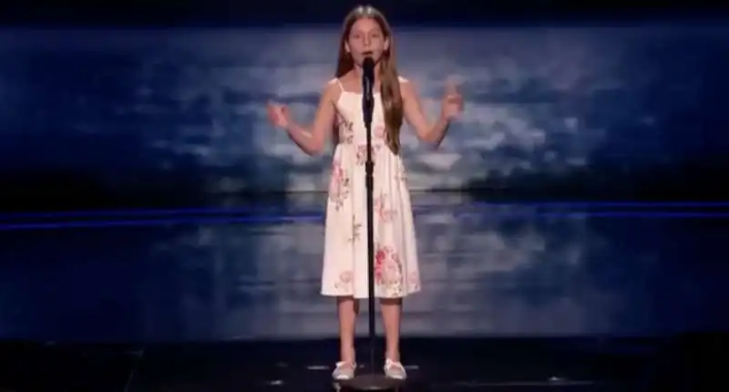 america's got talent, emanne beasha canta caruso 1