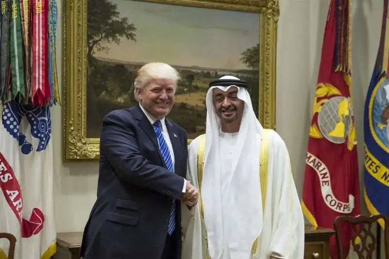 donald trump con lo sceicco mohamed bin zayed al nahyan