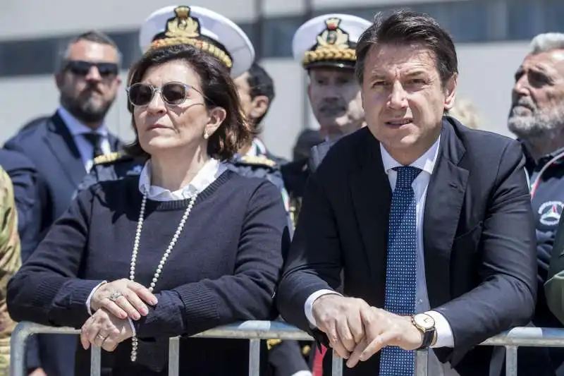 GIUSEPPE CONTE ELISABETTA TRENTA