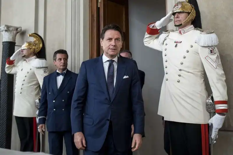 giuseppe conte riceve l'incarico per la formazione del suo secondo governo 10