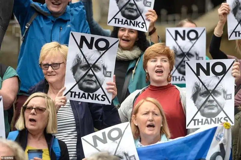 glasgow, proteste contro boris johnson 