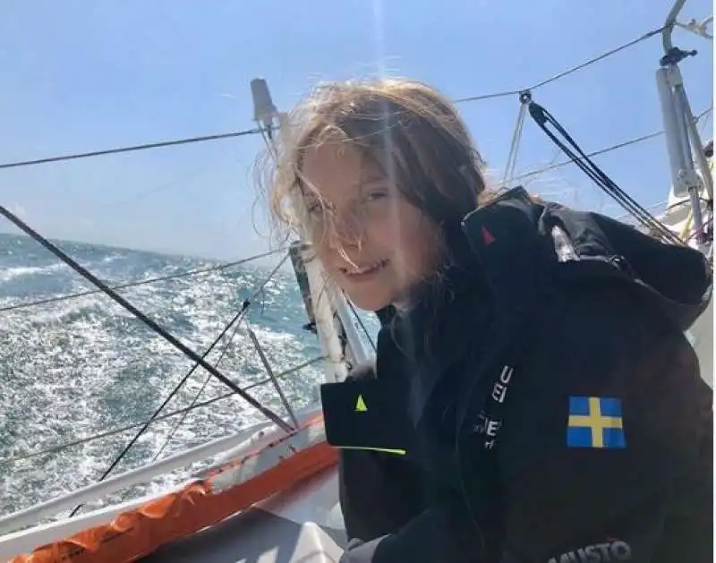 GRETA THUNBERG SULLA BARCA DI PIERRE CASIRAGHI