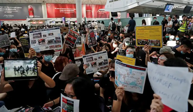 hong kong aeroporto protesta