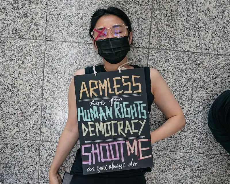 hong kong aeroporto protesta