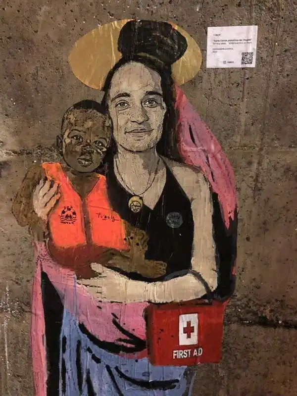 IL MURALE DEDICATO A CAROLA RACKETE 