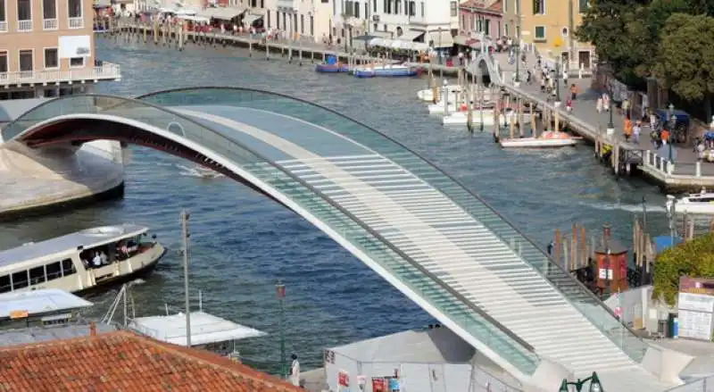 il ponte della costituzione di venezia progettato da santiago calatrava 2