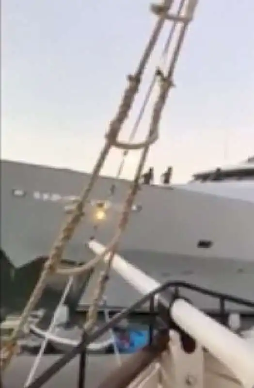 incidente del mega yacht in australia 3