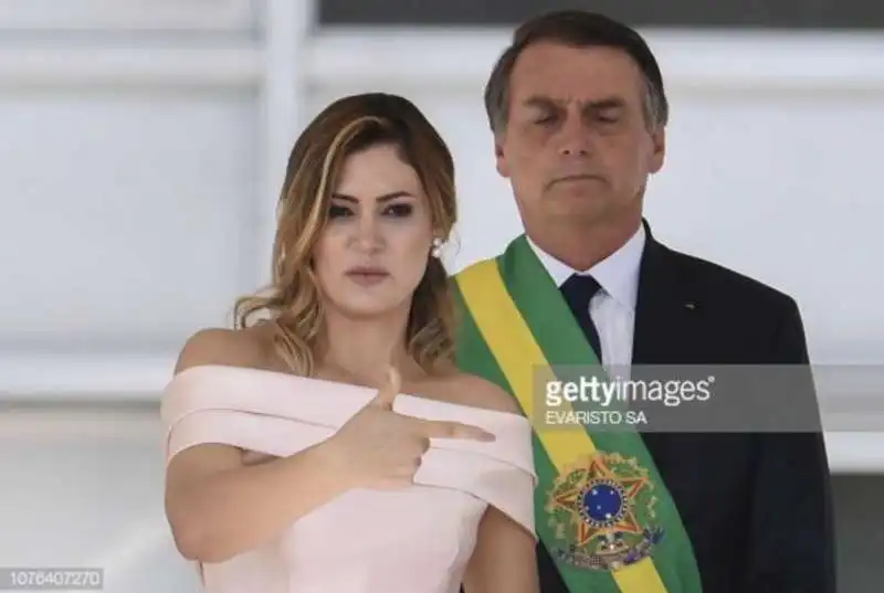 jair bolsonaro con la moglie michelle 2