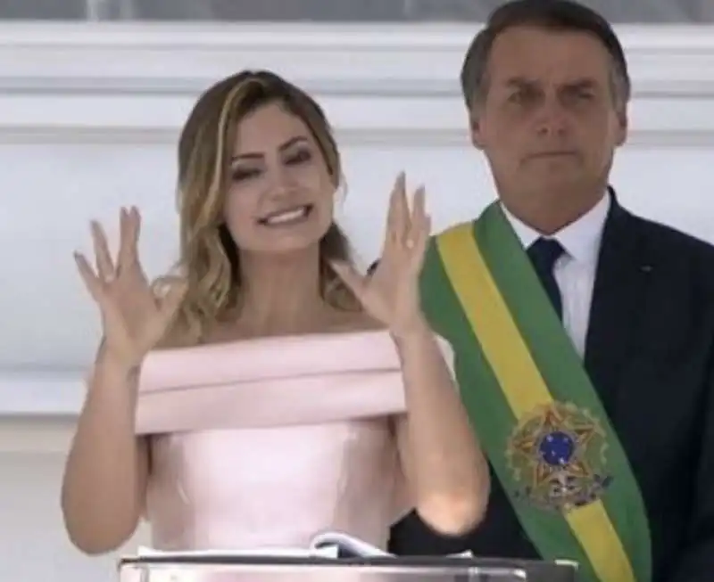 jair bolsonaro con la moglie michelle 3