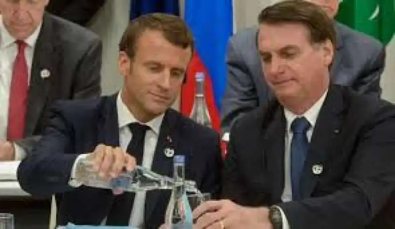 jair bolsonaro emmanuel macron 4