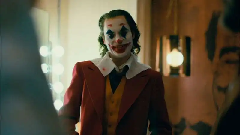 joaquin phoenix in joker di todd phillips 3