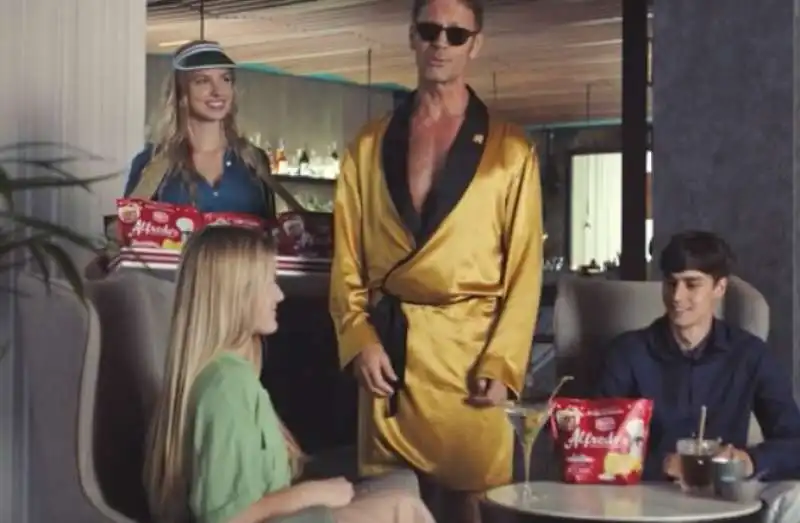 la pubblicita' di amica chips con rocco siffredi 17