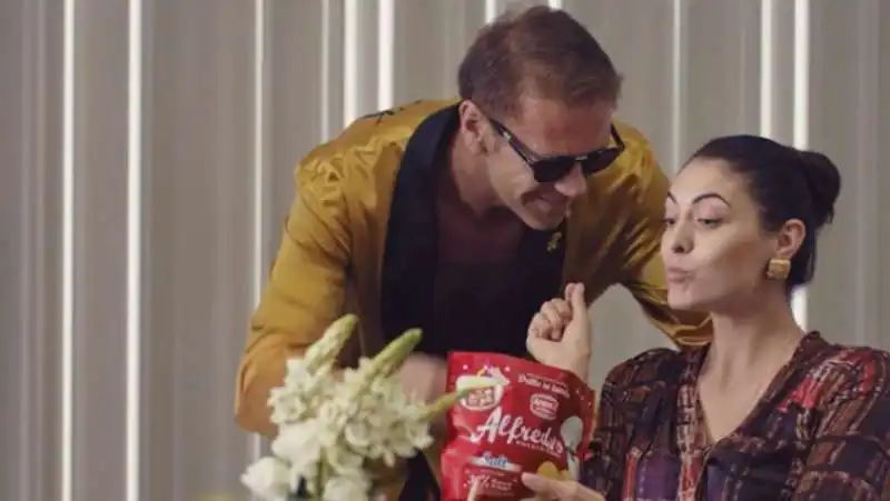 la pubblicita' di amica chips con rocco siffredi 6