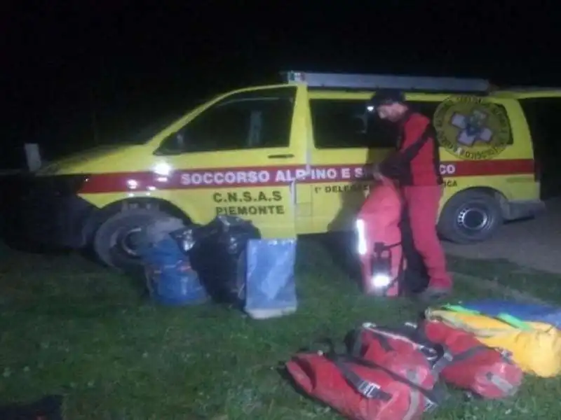 le operazioni di soccorso dello speleologo francese 2