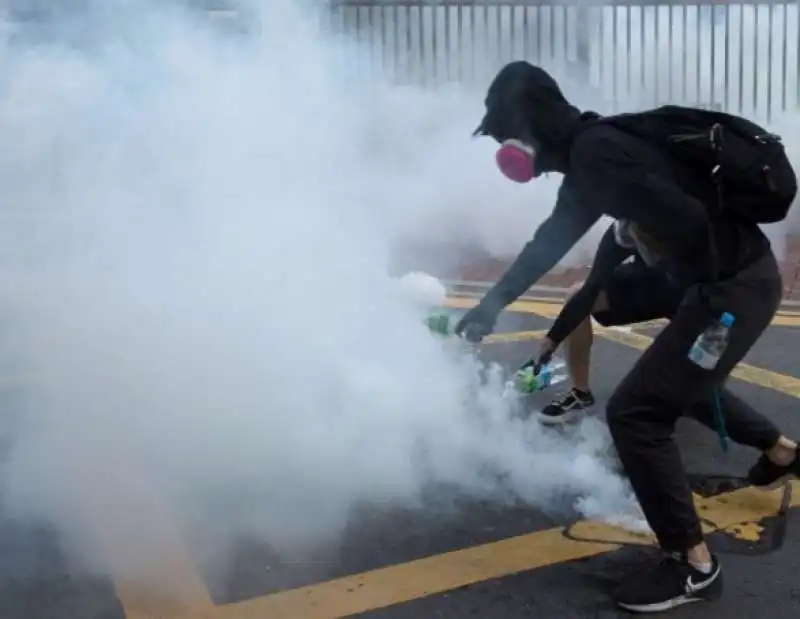 le proteste di hong kong  8