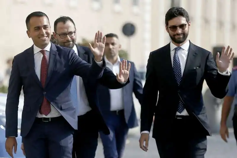 luigi di maio con patuanelli e d'uva