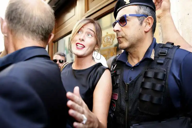 maria elena boschi arriva al nazareno per la direzione del pd 2