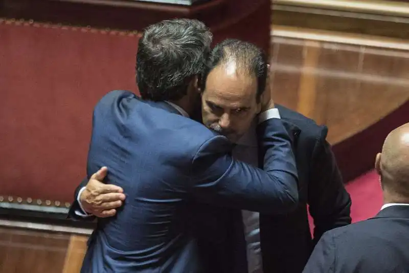 MATTEO RENZI ABBRACCIA ANDREA MARCUCCI