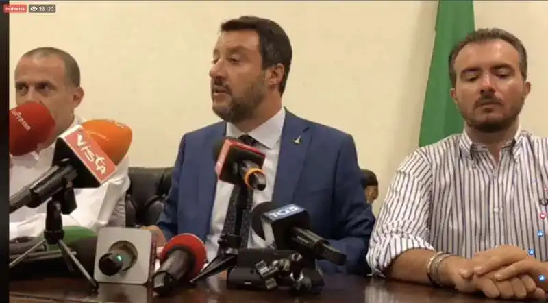 matteo salvini in diretta facebook con massimiliano romeo e riccardo molinari 5