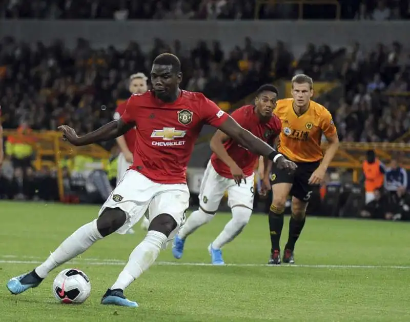 paul pogba sbaglia un rigore contro il wolverhampton 1