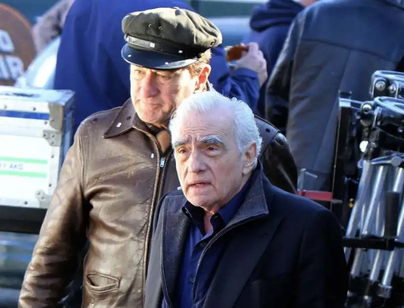 robert de niro e martin scorsese sul set di the irishman