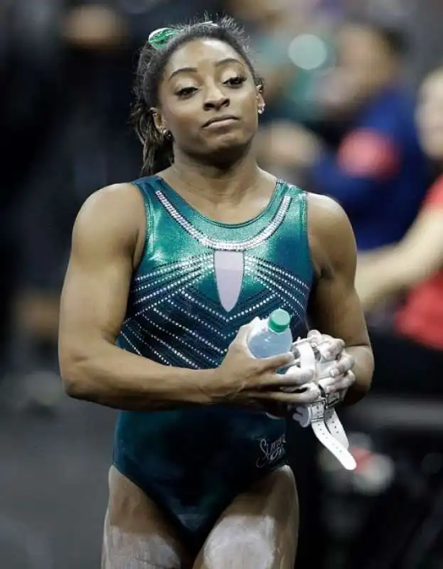 simone biles 19