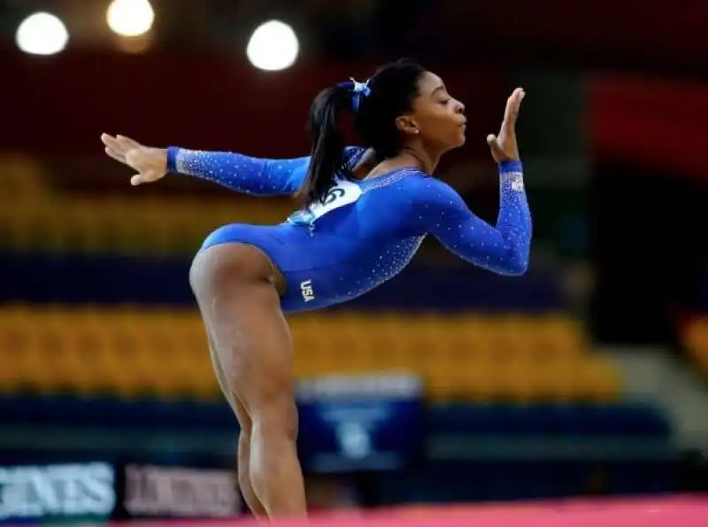 simone biles 8