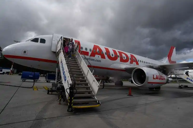 aereo lauda  8