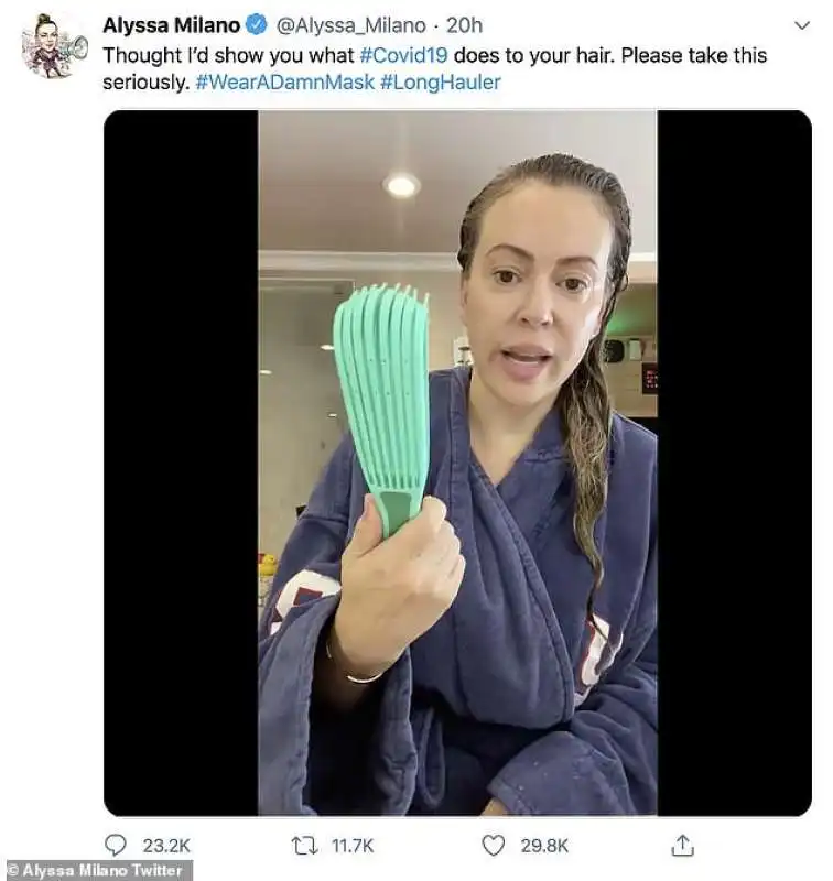 alyssa milano mostra i capelli che perde per colpa del coronavirus