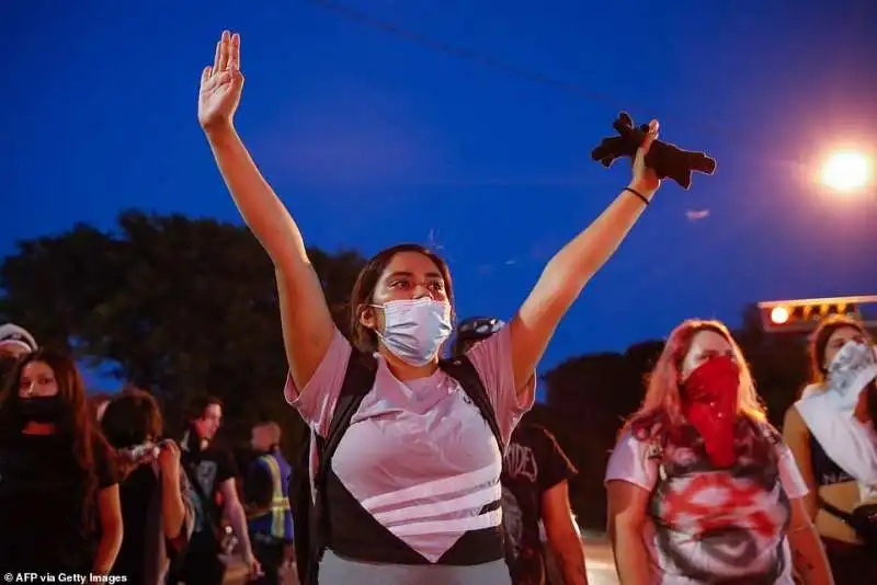 cortei e proteste a kenosha, wisconsin 2