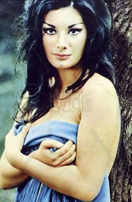 edwige fenech   cinque bambole per la luna d'agosto 