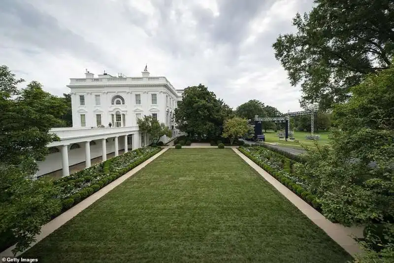 giardino delle rose con i trump  3