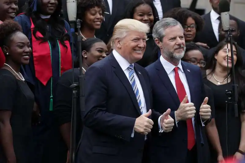 jerry falwell jr. e donald trump 2