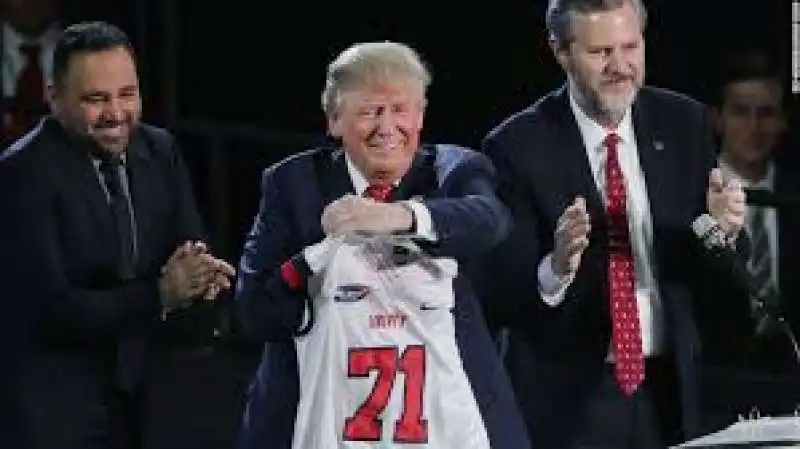 jerry falwell jr. e donald trump 6