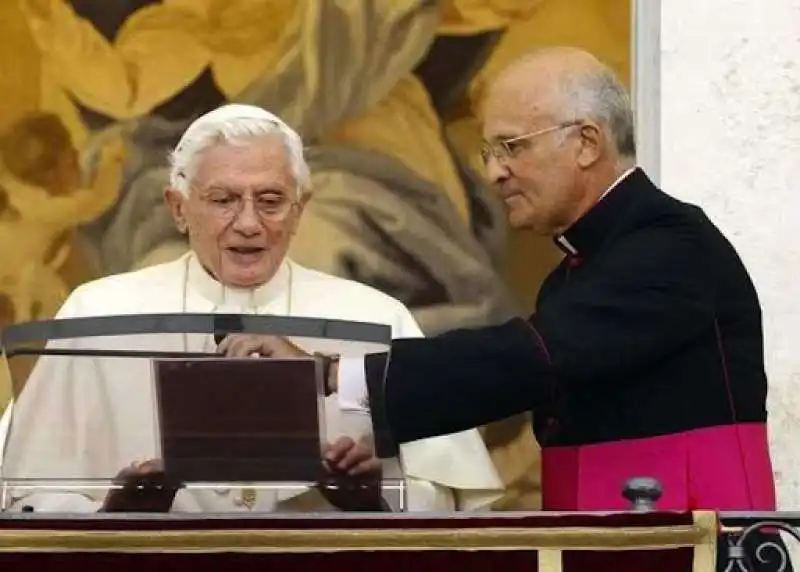 joseph ratzinger con alfred xuereb 