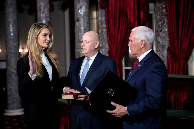 kelly loeffler con il marito jeffrey e mike pence