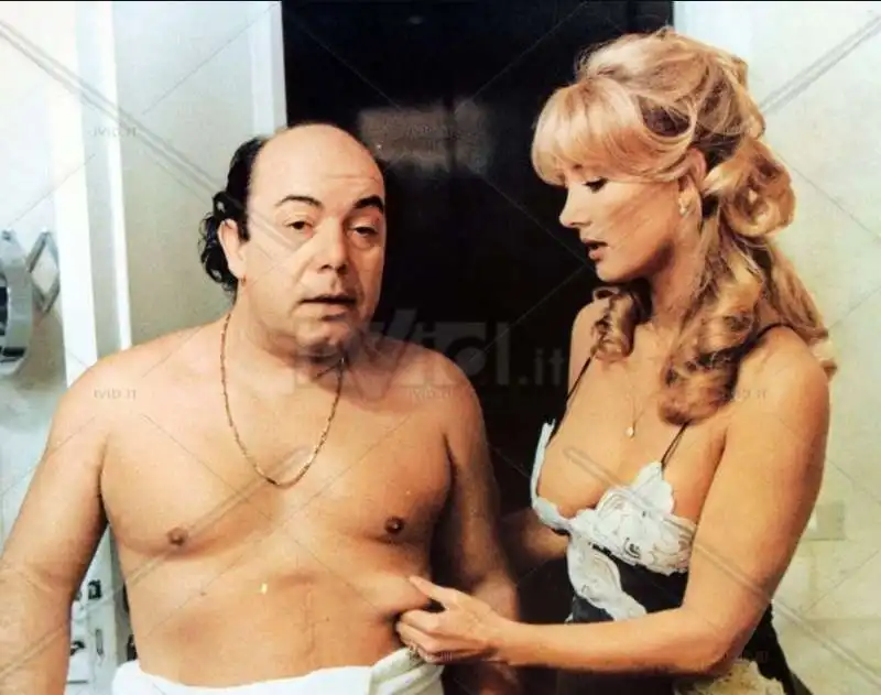 lino banfi barbara bouchet spaghetti a mezzanotte 