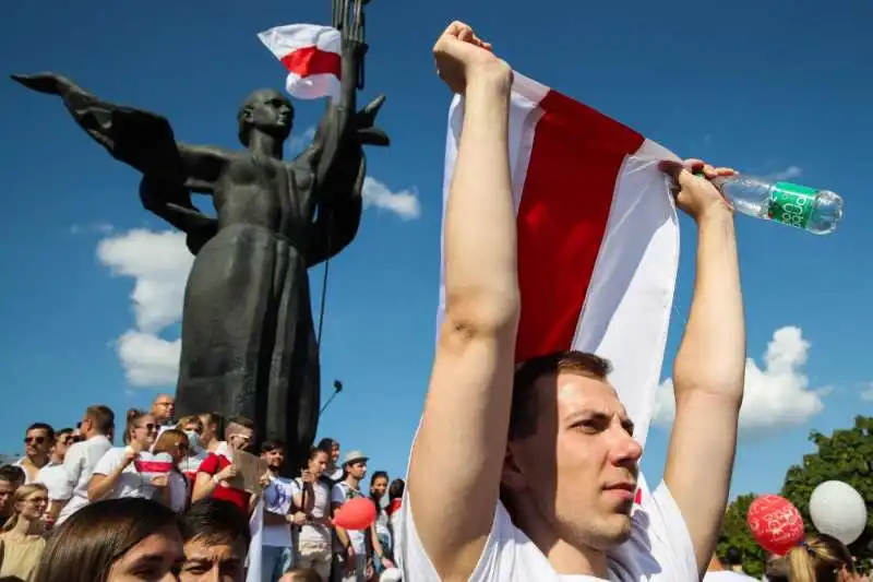 manifestazione di protesta a minsk contro lukashenko 6