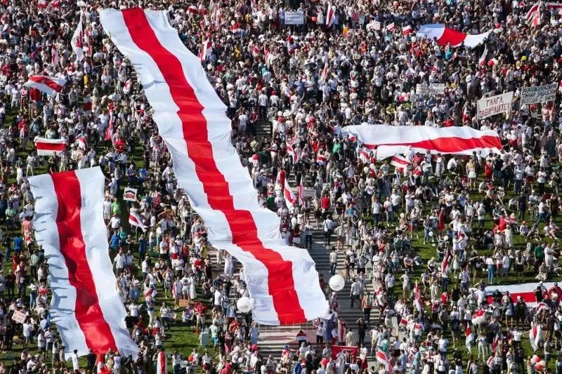 manifestazione di protesta a minsk contro lukashenko 8