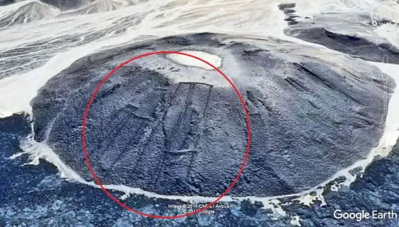 mustatilis   il mistero delle quattrocento porte in arabia saudita 1